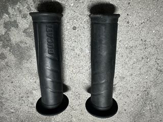 Punhos Originais Ducati Monster 821 2015-2016