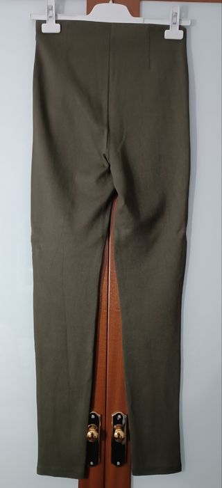Leggings verde aceituna Zara