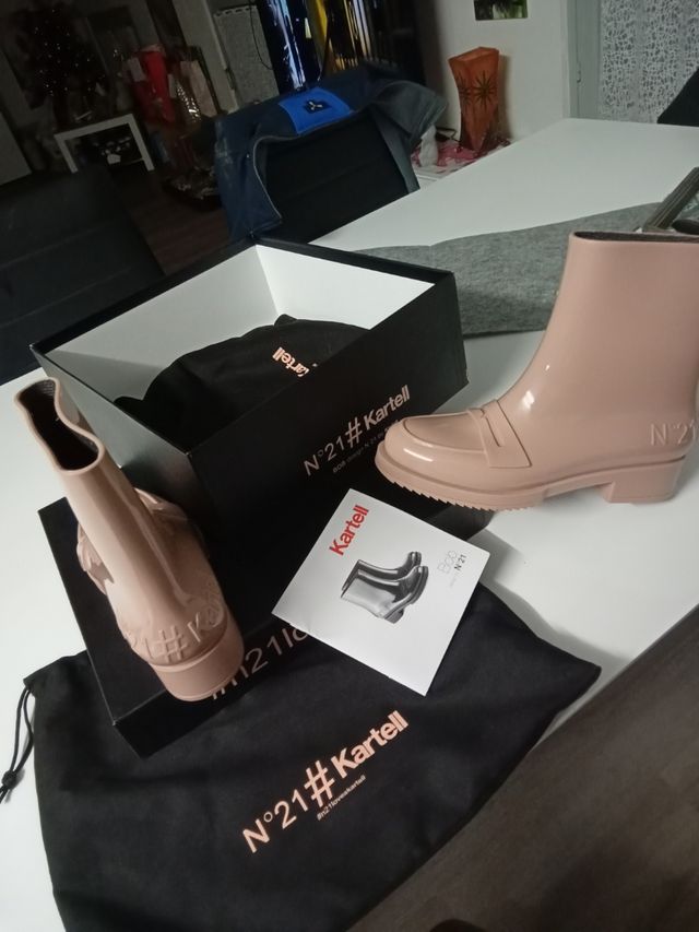 Stivaletti #kartell color rosa cipria