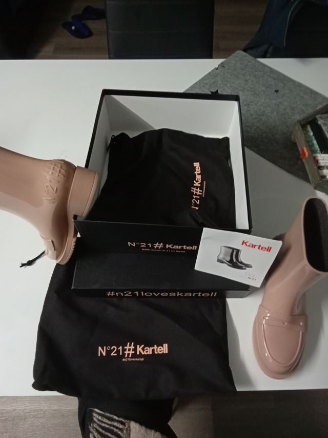 Stivaletti #kartell color rosa cipria