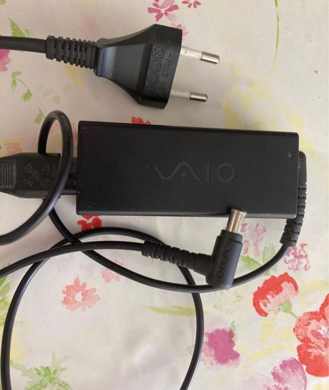 PORTATIL SONY VAIO VPCW21Z1E W7