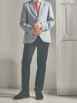 Traje + zapatos de niño completo y nuevos.