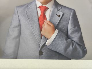 Traje + zapatos de niño completo y nuevos.