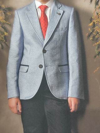Traje + zapatos de niño completo y nuevos.
