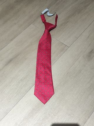 Traje + zapatos de niño completo y nuevos.