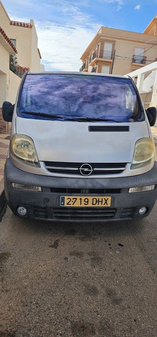 Opel Vivaro 2005