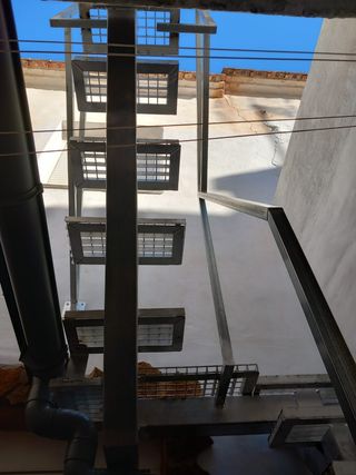 Escaleras a  medida en espacios reducido