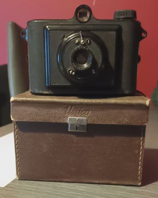 Cámara de fotos antigua univex única 2 año 1948