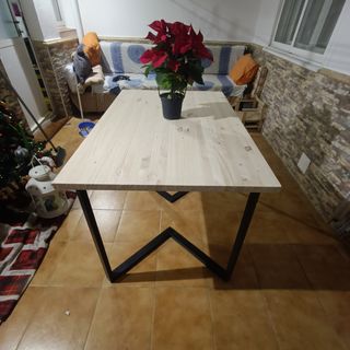 Mesa de patas de hierro 120x80