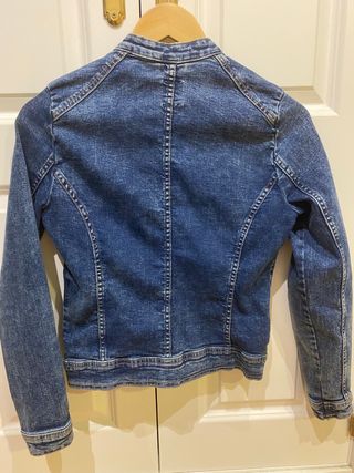 Cazadora vaquera talla 36 marca Only