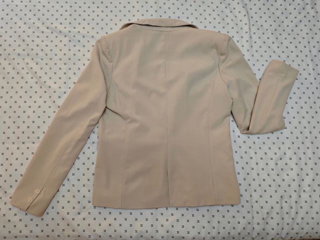 Americana beige talla L