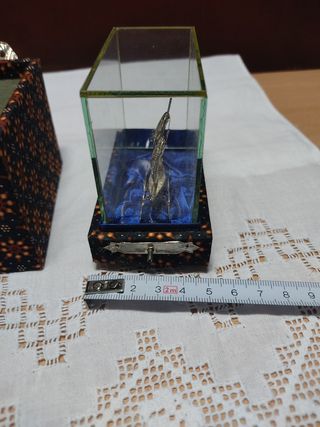 Kapal Phinisi miniatura