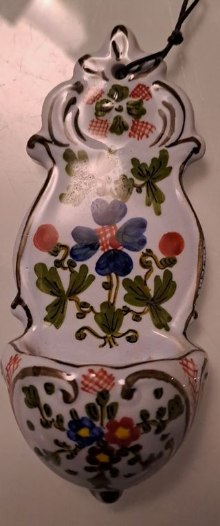 Acquasantiera in ceramica di Faenza