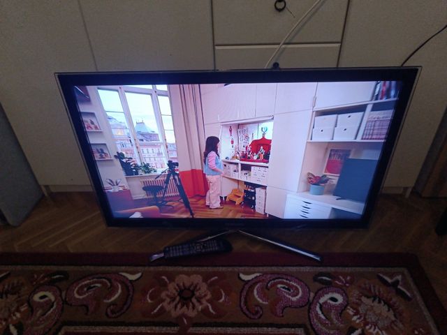 TV Samsung da 40 pollici UEC6530UW