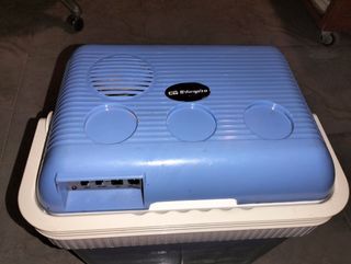 Nevera portátil enchufable al coche