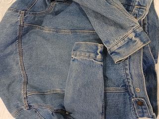 Chaqueta Levis impecable 