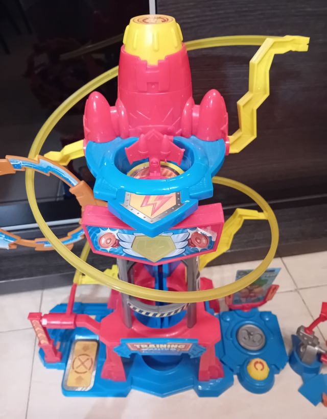 Torre Superthings Training Tower