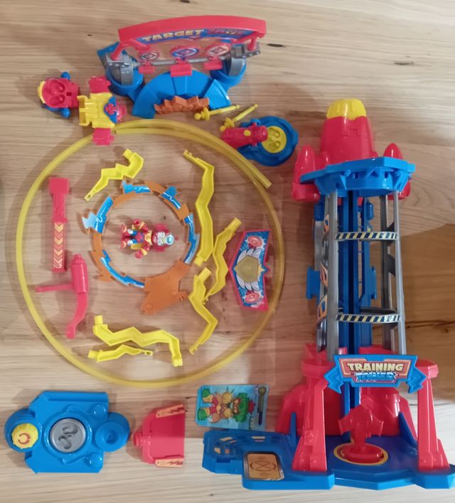 Torre Superthings Training Tower