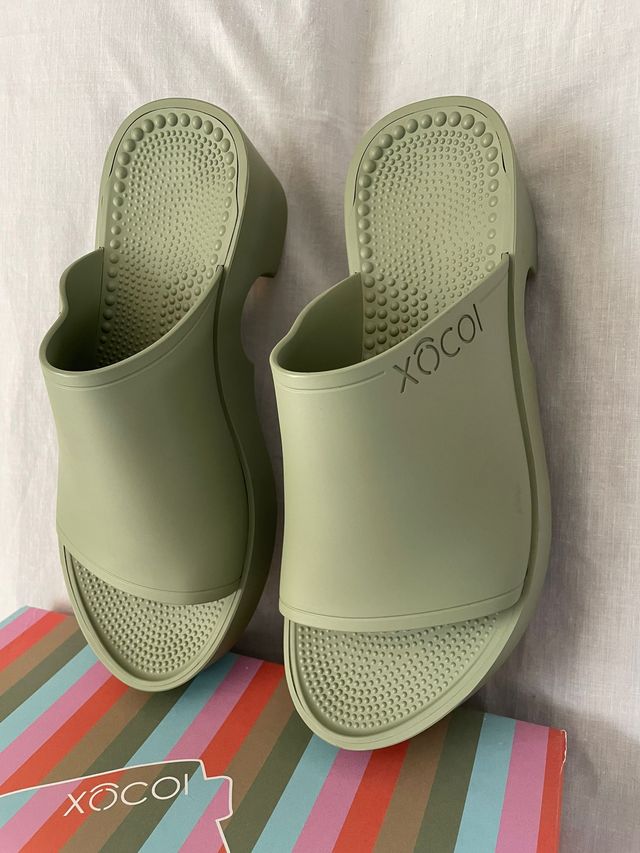 Zapatos Zuecos Xocoi 38 Caqui