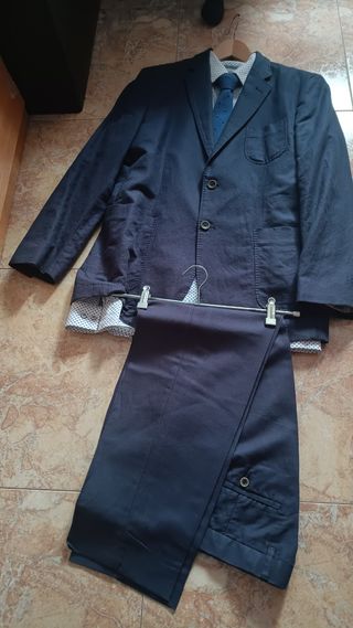 Conjunto caballero de traje azul marino#Mango