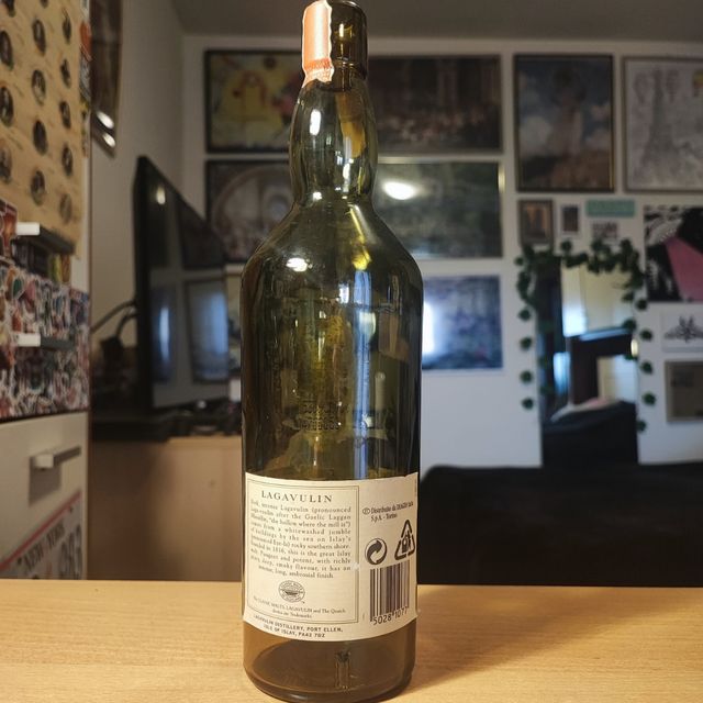 Bottiglia vuote Lagavulin