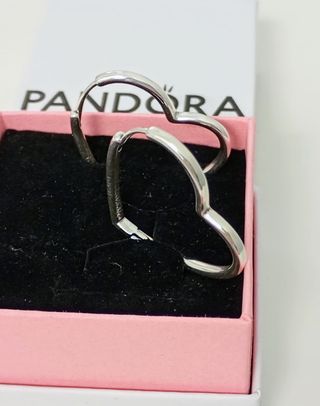 Pendientes Aros de Corazón Asimétricos.