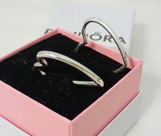 Pendientes Aros de Corazón Asimétricos.