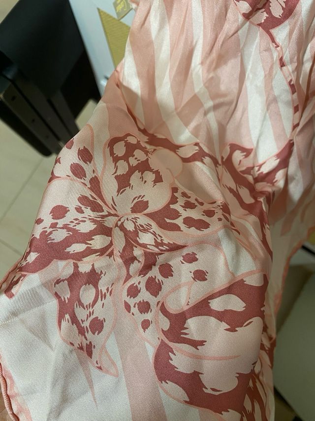 Pañuelo seda Cartier