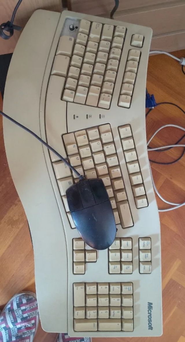 Teclado Español PS2 Microsoft y Ratón PS2