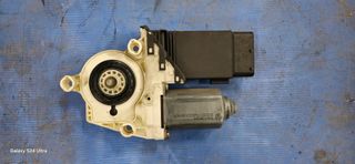 MOTOR ELEVALUNAS DEL.DER. LEON MK1