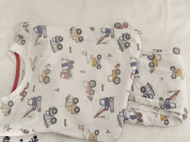 Pijama niño 3/4 años casi nuevo y casi regalado