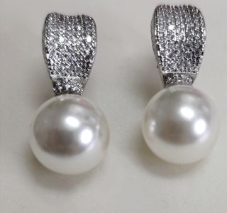 PENDIENTES GRANDES DE PERLAS Y CIRCONITAS