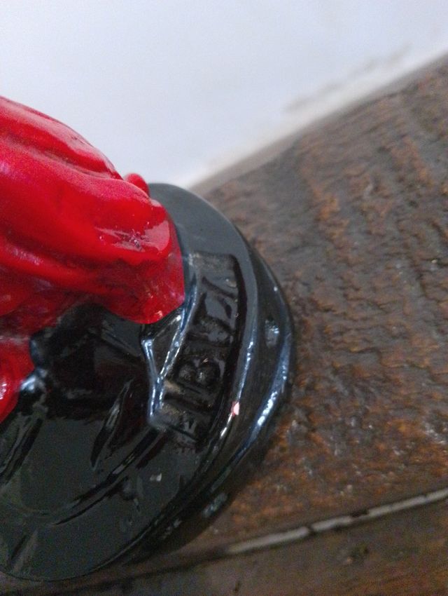 Vecchia figura rossa di Ibiza