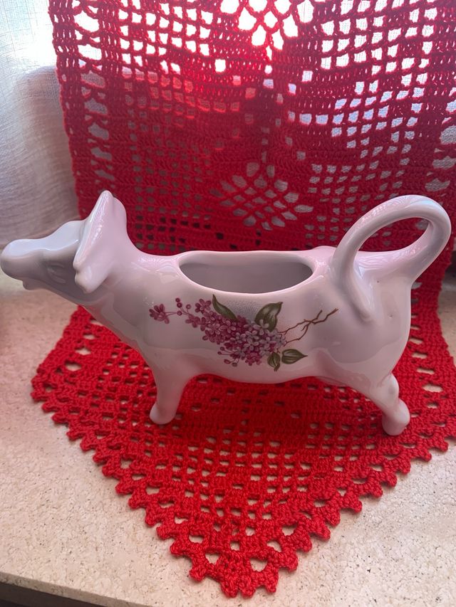 Mucchina per servire crema di latte