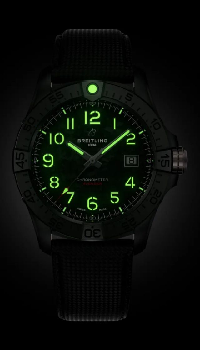 Reloj Breitling Avenger Night Mission