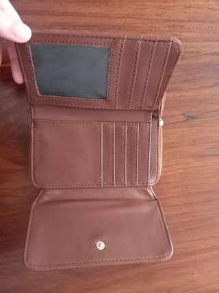 Monedero nuevo Misako