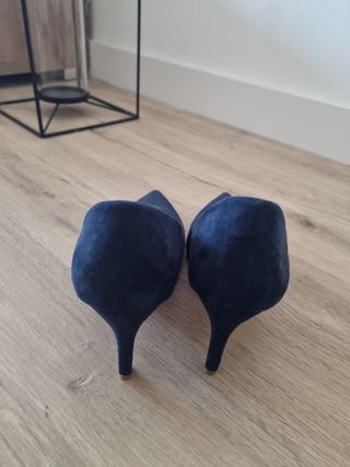 Zapato stiletto azul oscuro