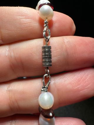 Collar con perlas cultivadas y granate