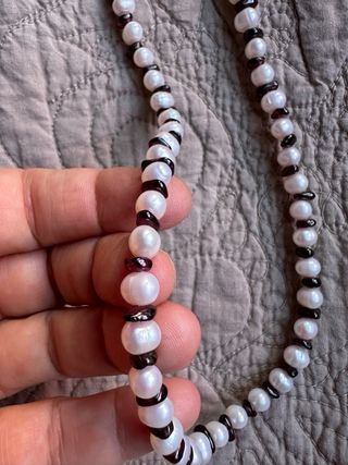 Collar con perlas cultivadas y granate