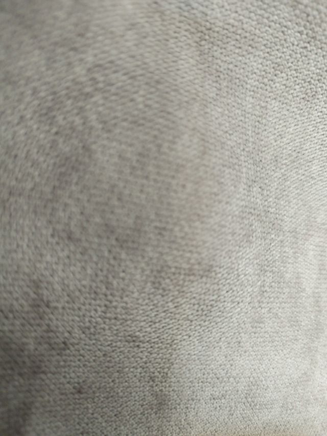 Abrigo gris con pedreria