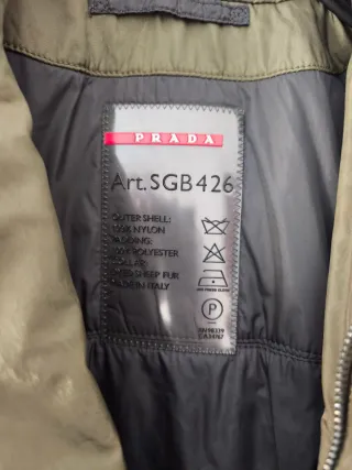 Chaqueta PRADA como nuevo