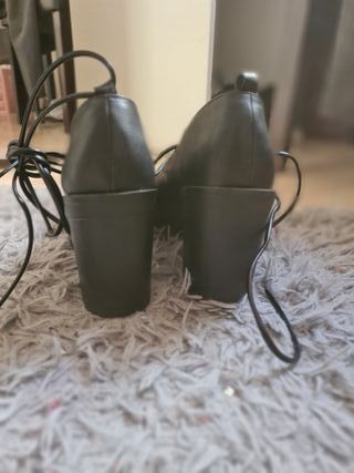 Zapato tacón ancho anudado lazada pierna shein