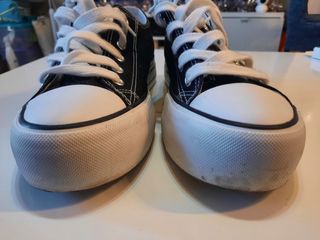 Zapatillas negra tipo converse talla 40