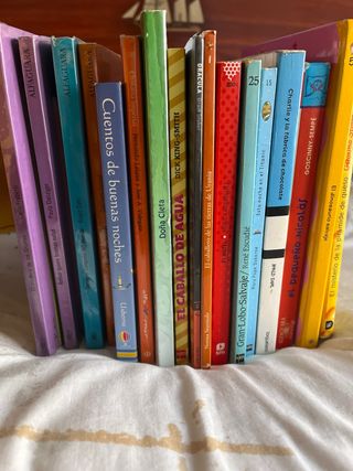 Colección de libros varios