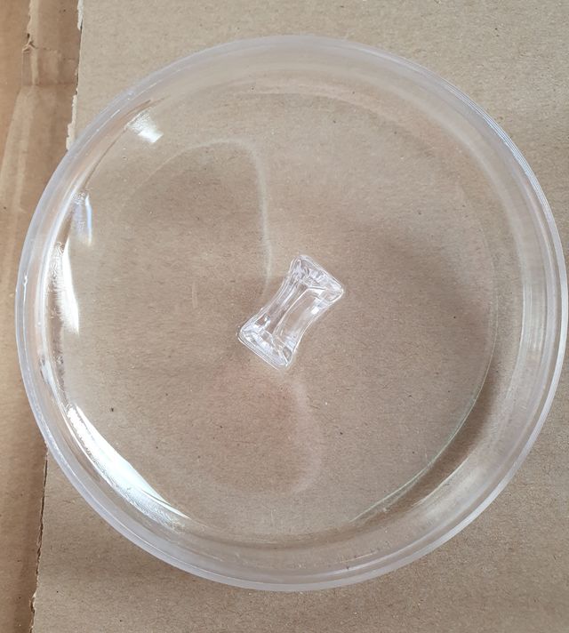 Contenitori in plastica trasparente