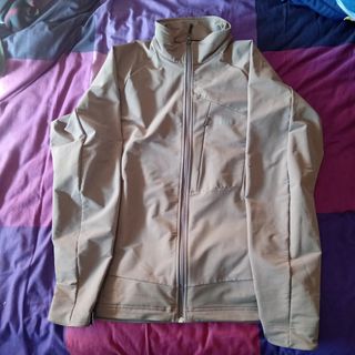 Chaqueta Helly Hansen. 