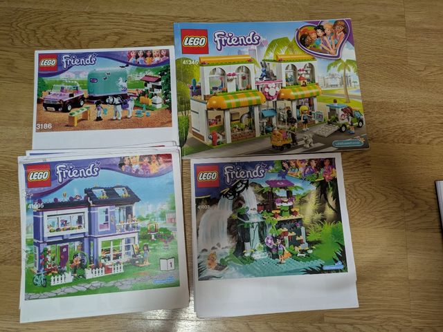 varios Lego friends