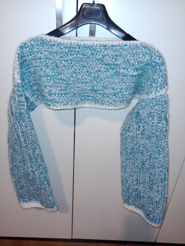 Maglioncino fatto a mano