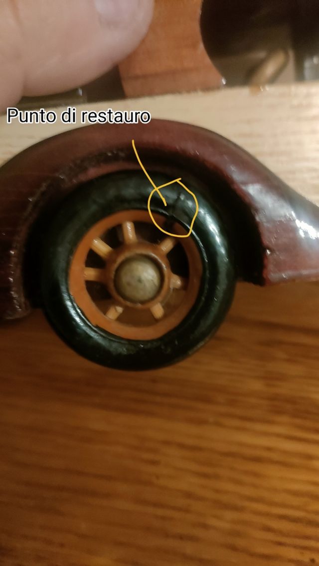 Auto D'epoca In Miniatura Legno