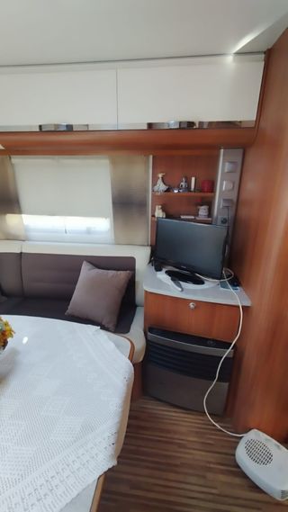 Caravana Àdria Adora 5,63 PU